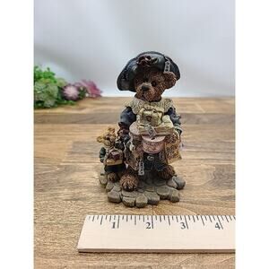 Boyds Bears Grace & Johnathan Born to Shop 1997 Resin Figurine